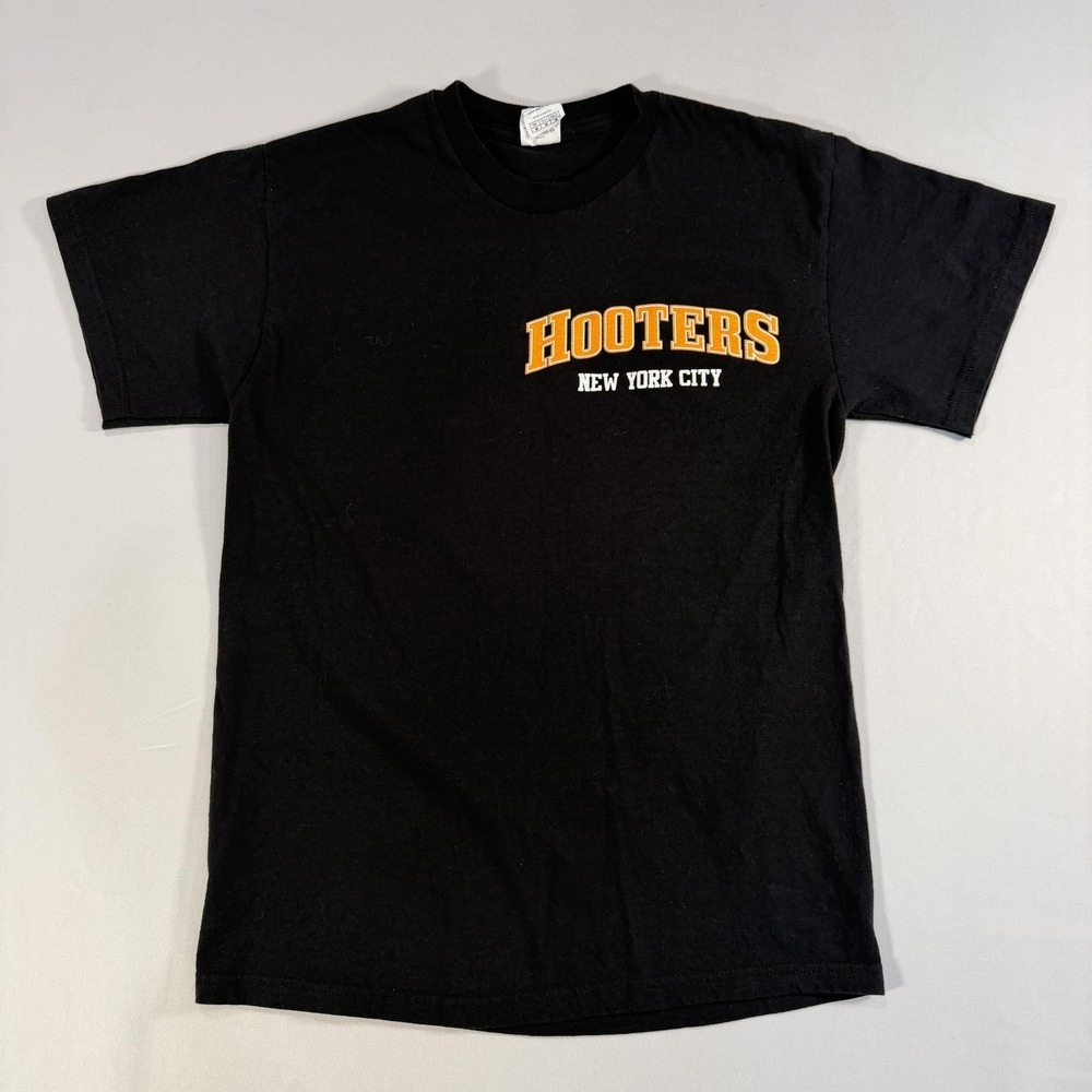 Hooters New York City Shirt Mens Medium Graphic Restaurant Tee Delta Pro Weight